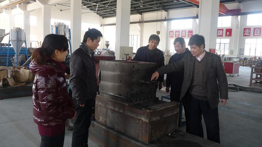 通發(fā)公司以“創(chuàng)建學(xué)習(xí)型黨組織”為抓手，推動(dòng)“企業(yè)科技創(chuàng)新”.jpg